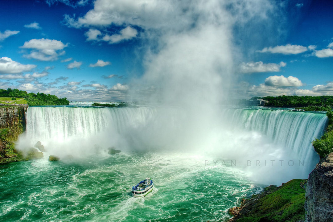Horseshoe Falls - Photo of Horseshoe Falls on the Niagara river with the Maid of the Mist in the water